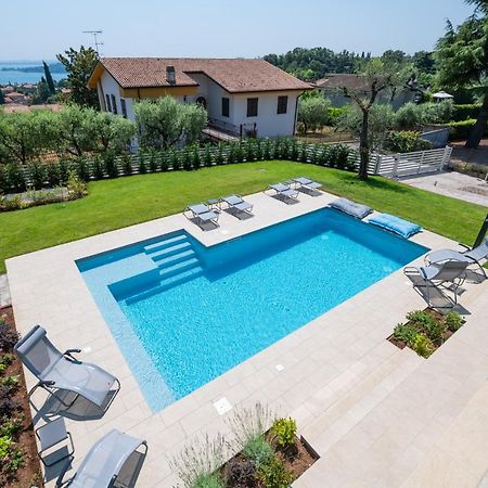 Villa Rubino パデンゲ・スル・ガルダ エクステリア 写真