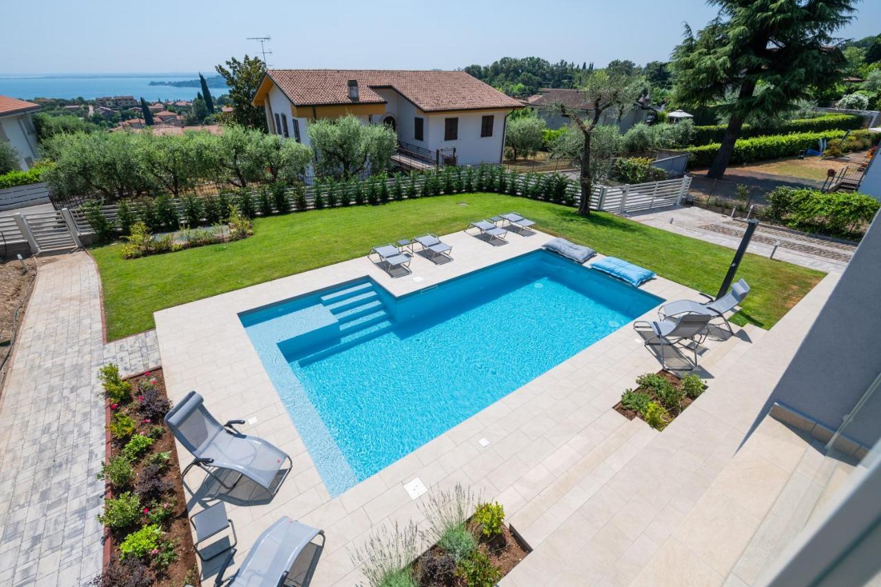 Villa Rubino パデンゲ・スル・ガルダ エクステリア 写真